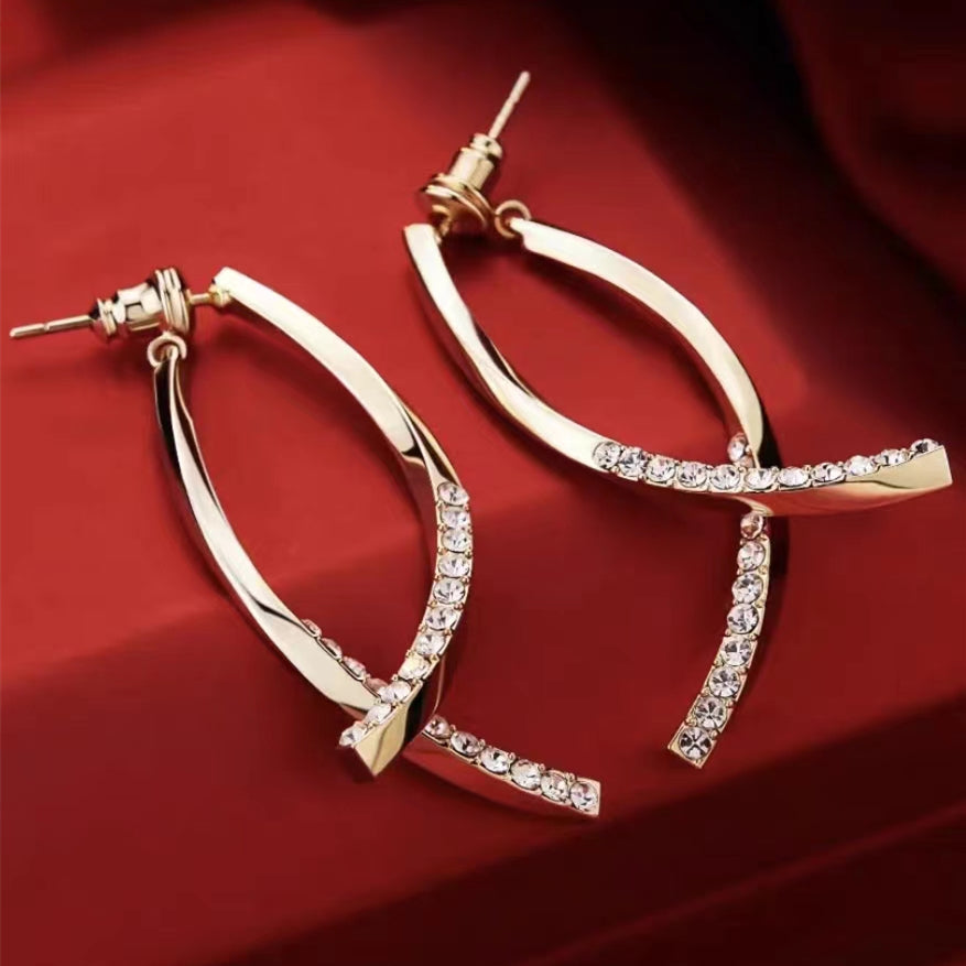 14K vergoldetes Kreuz Elegante Ohrringe