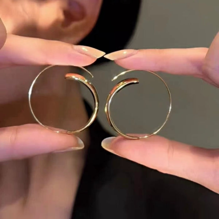 14K vergoldete Ohrringe mit luxuriösem Einfädler
